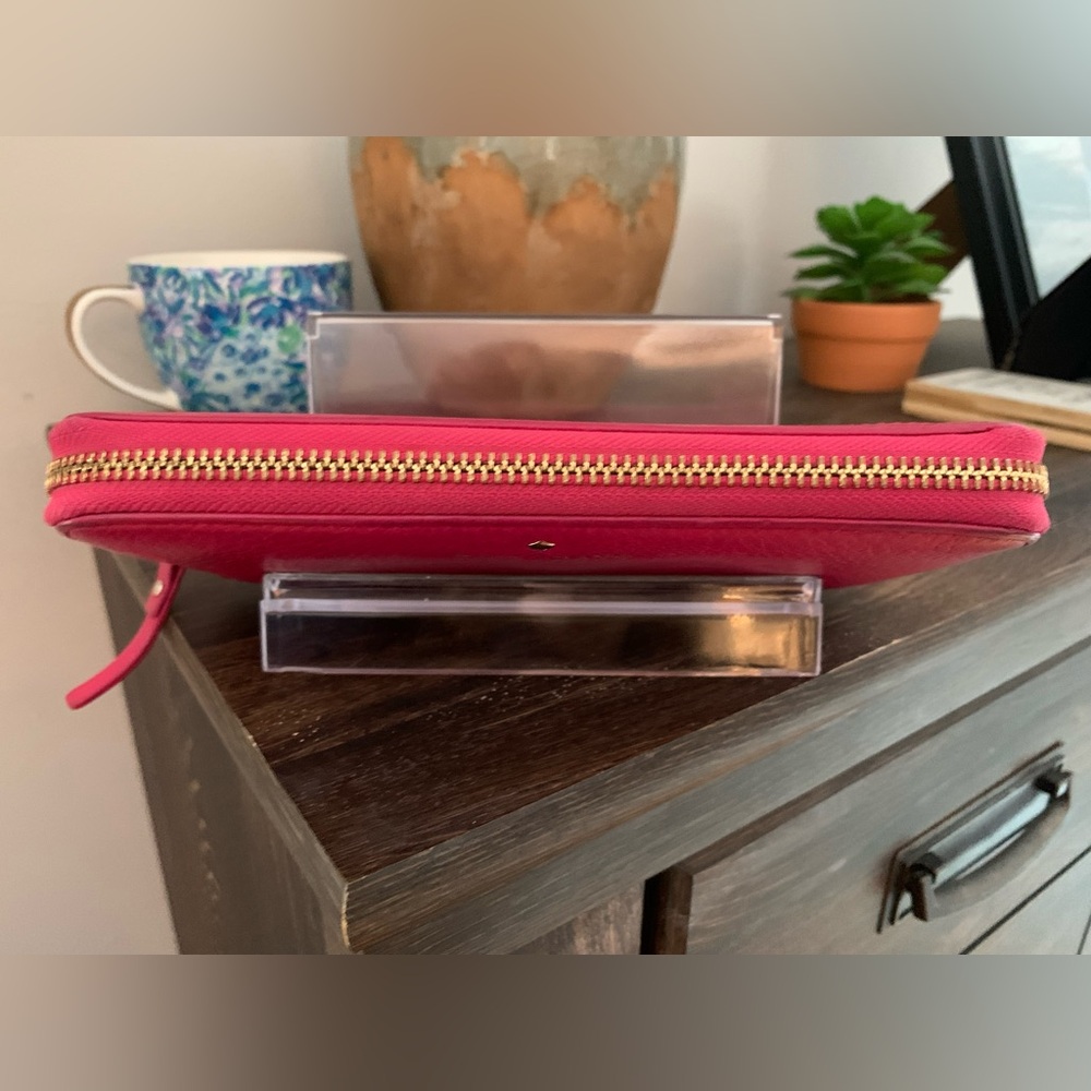 Kate Spade Cobble Hill Pink Leather Wallet , Good Used Condition - Picture 5 of 8